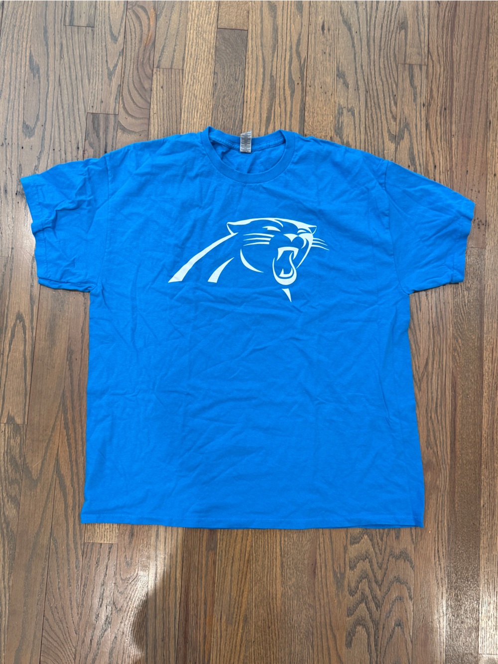 Men’s XL Carolina Panthers shirt